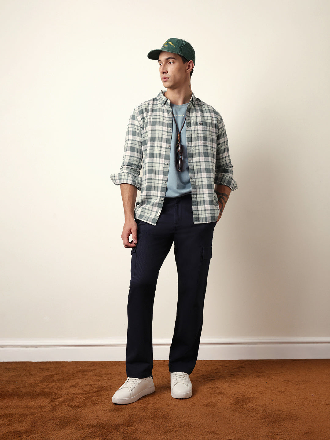 Men Modern Fit Casual Shirt