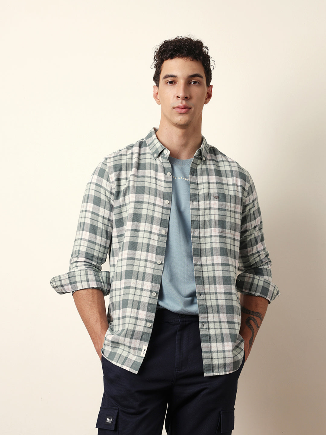 Men Modern Fit Casual Shirt