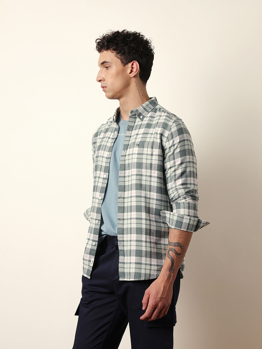 Men Modern Fit Casual Shirt