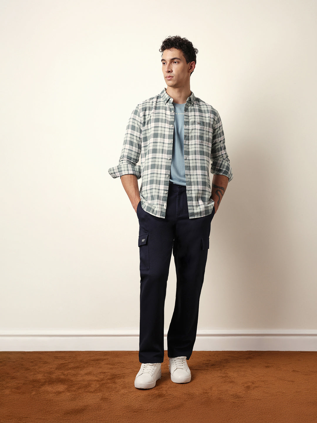 Men Modern Fit Casual Shirt