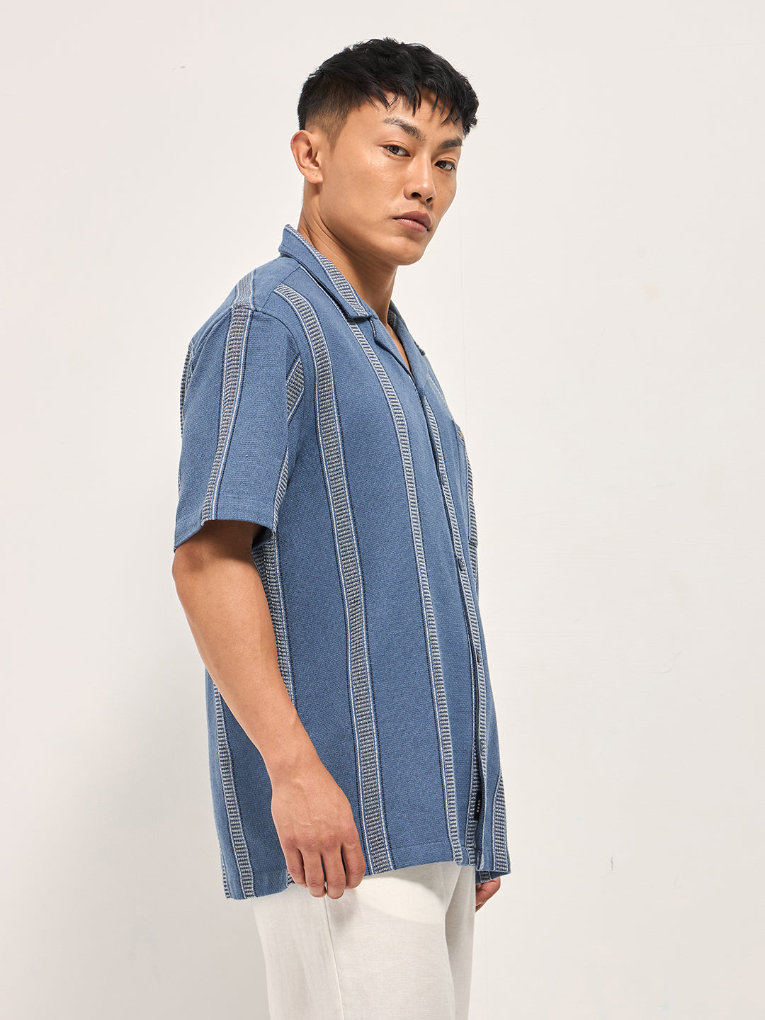 Men Blue Textured Striped Regular Fit Casual Shirt