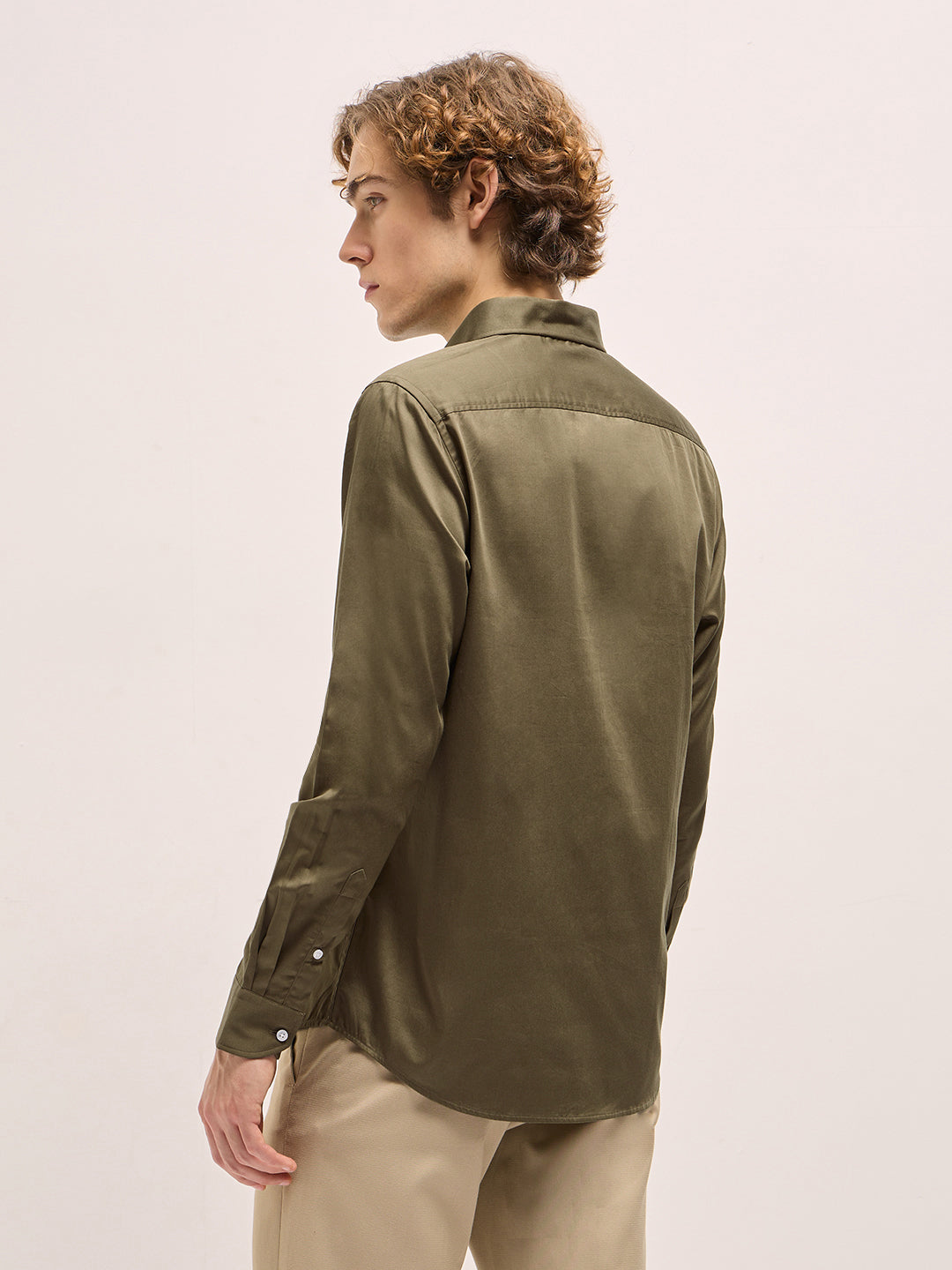 Men Olive Tailored Fit Solid Formal Shirt