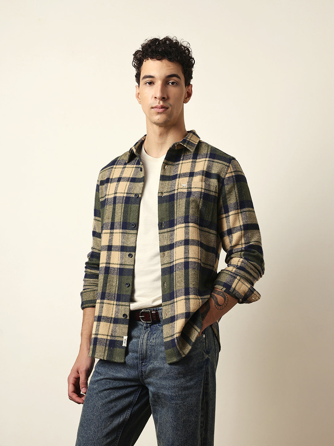 Men Modern Fit Casual Shirt