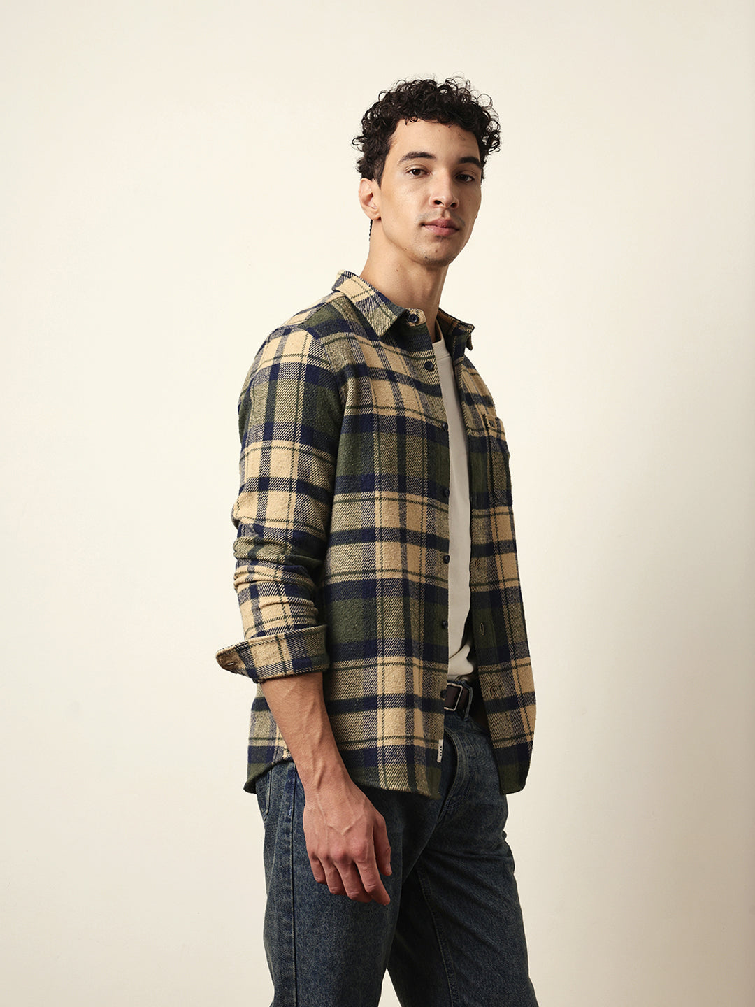 Men Modern Fit Casual Shirt