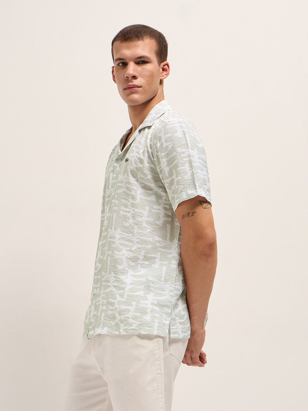 Men Light Green Abstract Brush Stroke Print Relaxed Fit Cuban Collar Shirt
