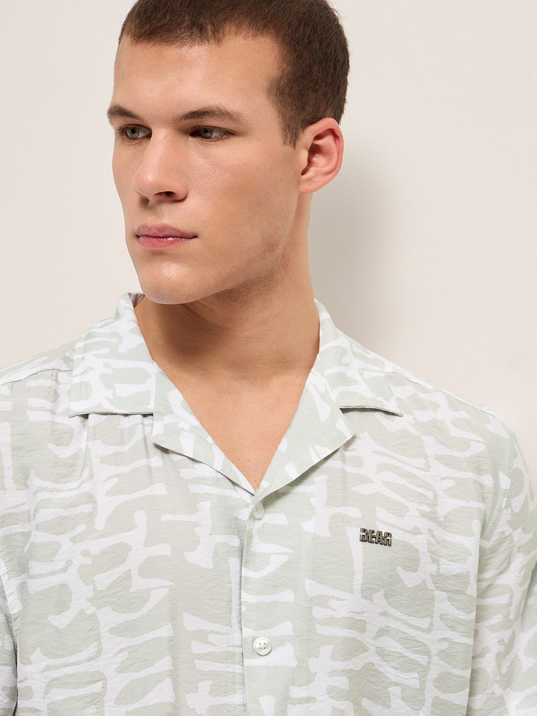 Men Light Green Abstract Brush Stroke Print Relaxed Fit Cuban Collar Shirt