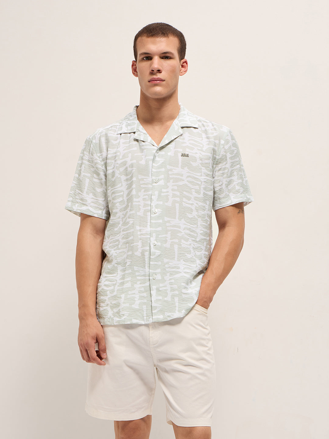 Men Light Green Abstract Brush Stroke Print Relaxed Fit Cuban Collar Shirt