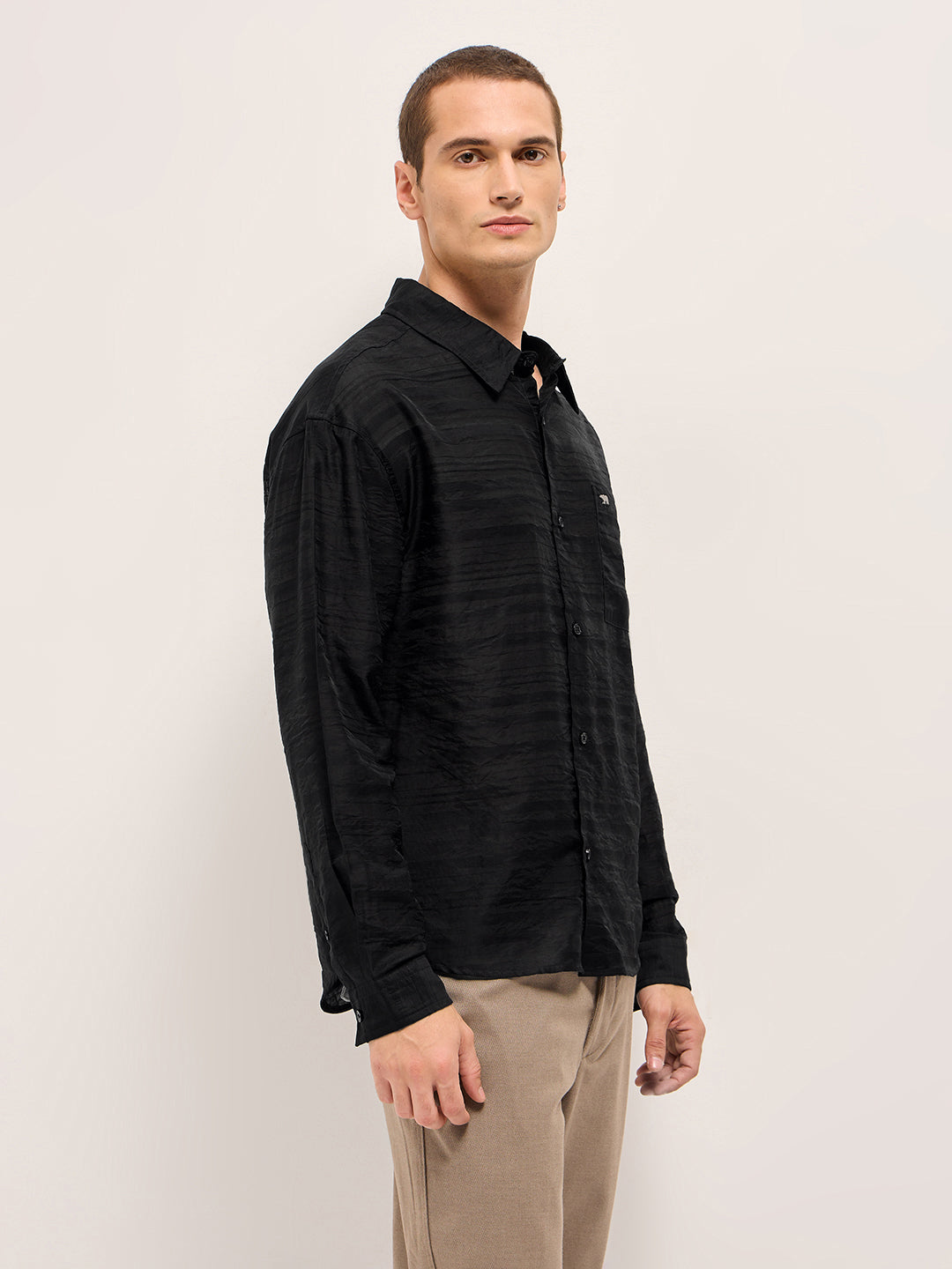 Men Black Crinkled Horizontal Textured Stripe Relaxed Fit Casual Shirt