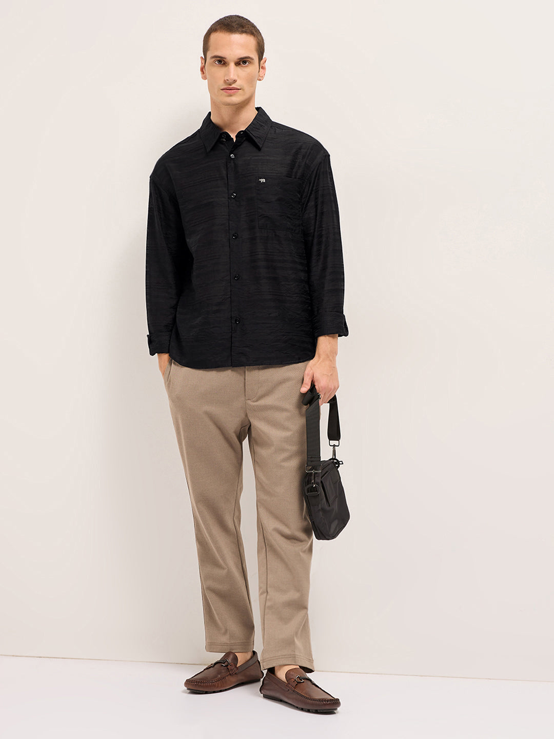 Men Black Crinkled Horizontal Textured Stripe Relaxed Fit Casual Shirt