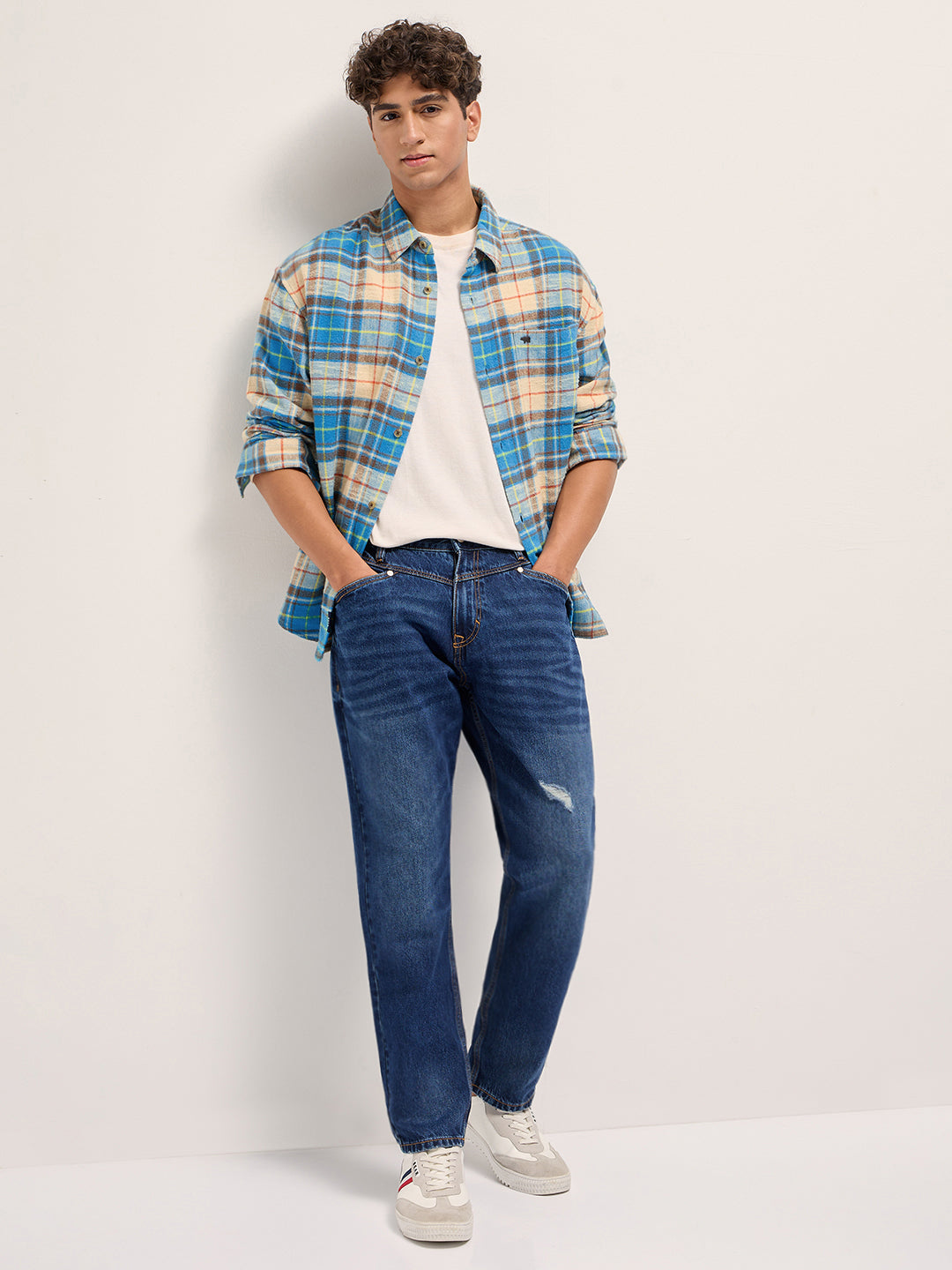 Men Multicolor Checked Relaxed Fit Casual Shirt