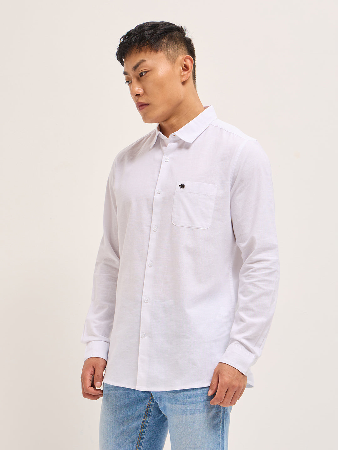 Men White Cotton Linen Slim Fit Solid Casual Shirt