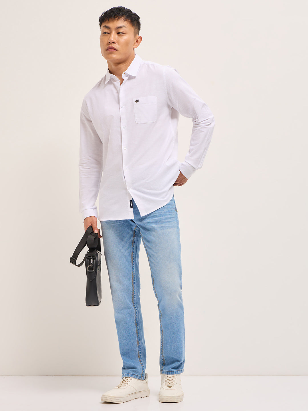 Men White Cotton Linen Slim Fit Solid Casual Shirt