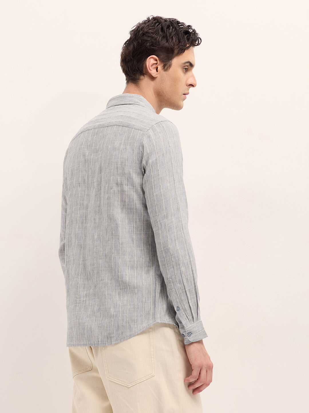 Men Grey Textured Vertical Stripe Slim Fit Casual Shirt