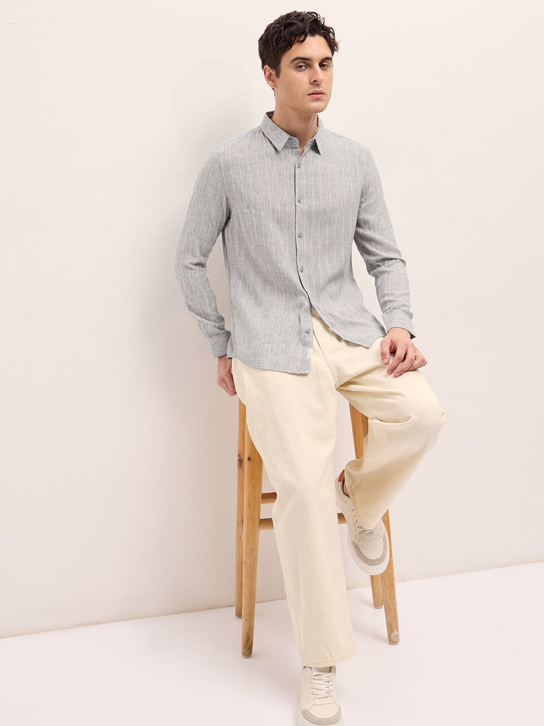 Men Grey Textured Vertical Stripe Slim Fit Casual Shirt