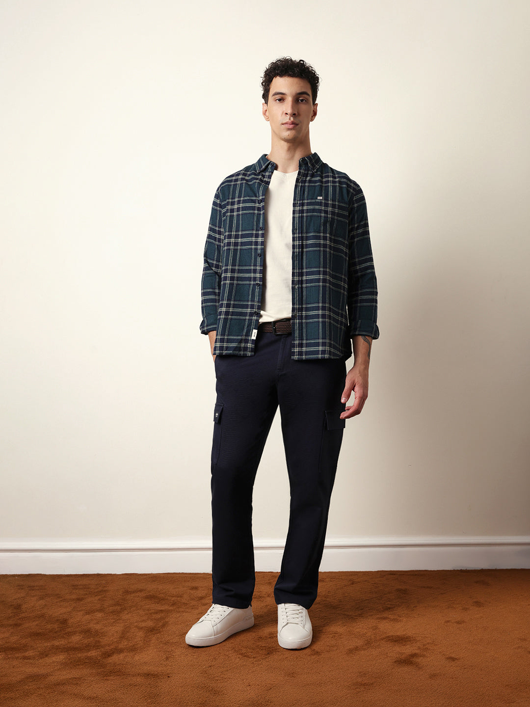 Men Modern Fit Casual Shirt