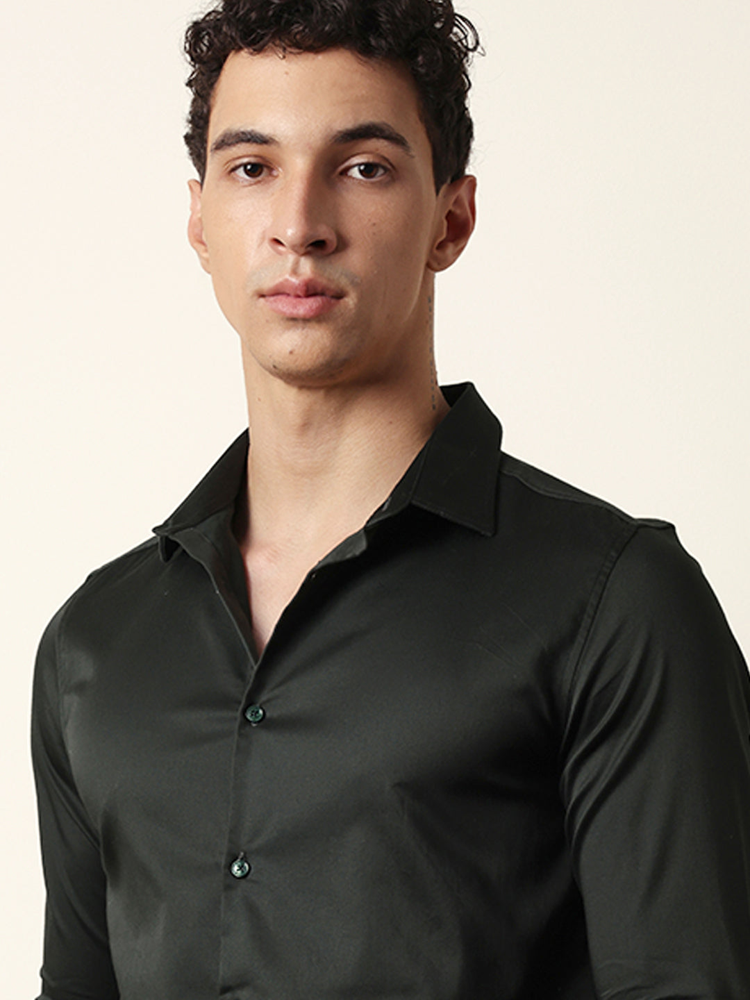 Men Modern Fit Casual Shirt
