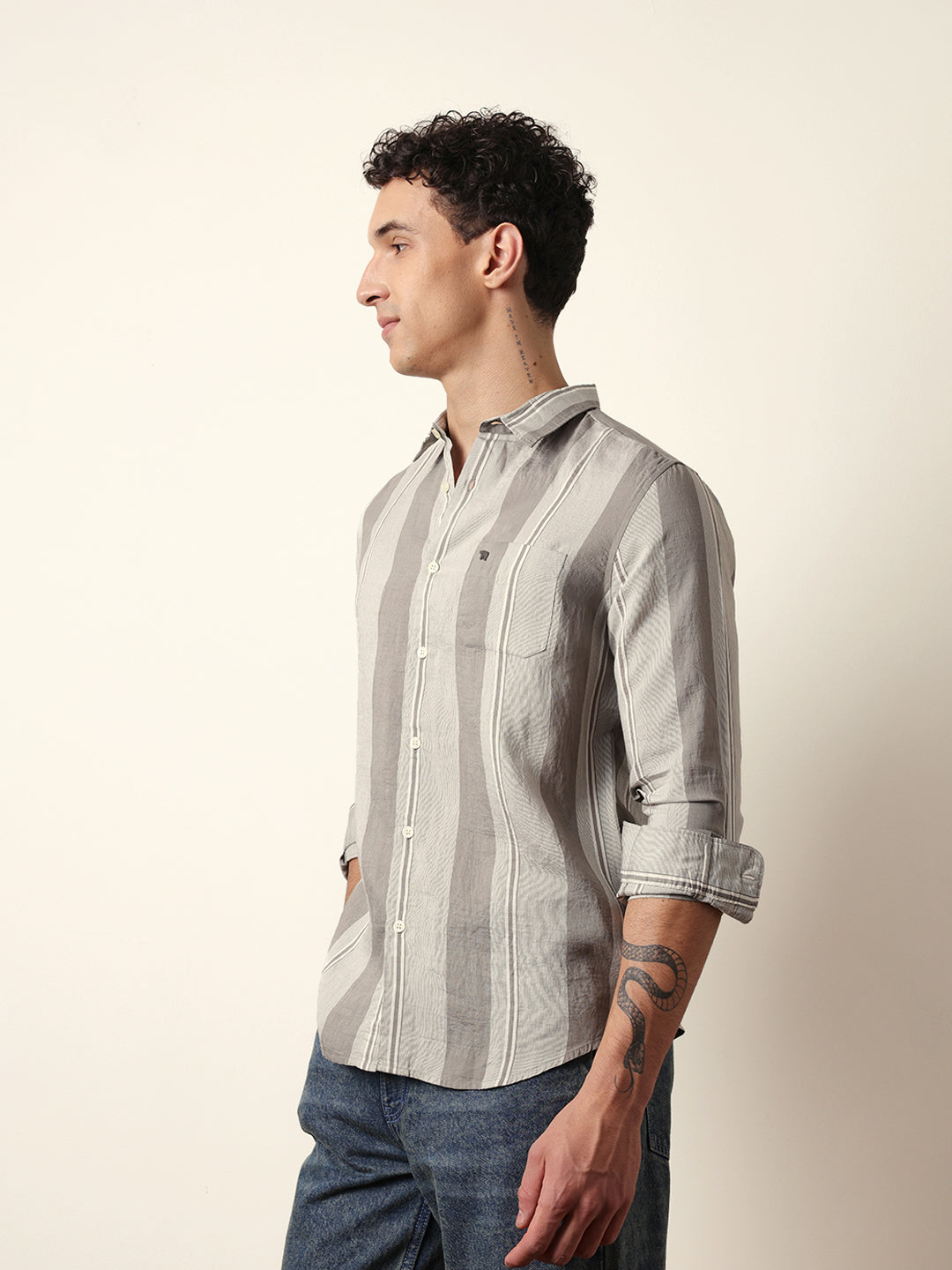 Men Modern Fit Casual Shirt