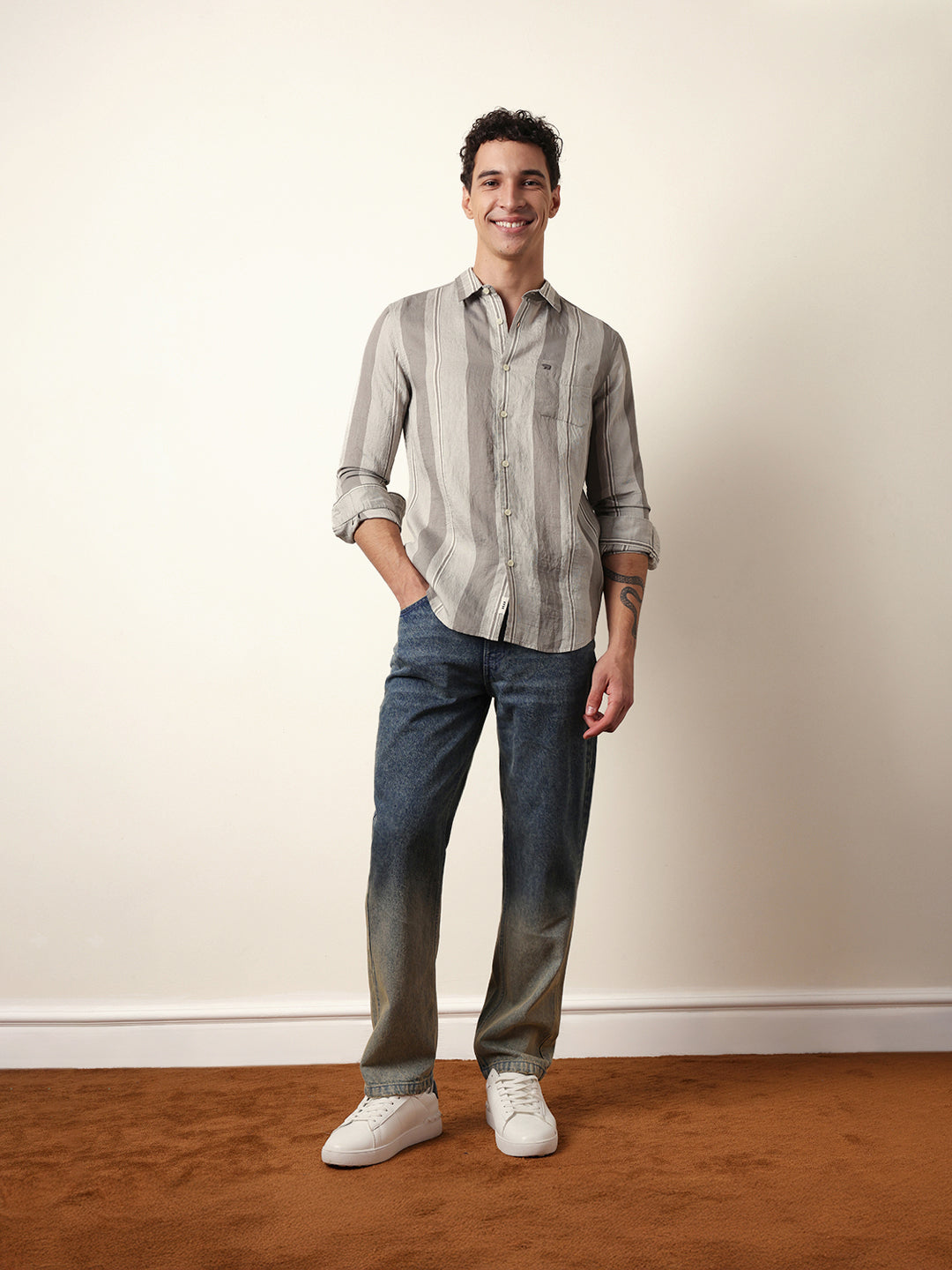 Men Modern Fit Casual Shirt