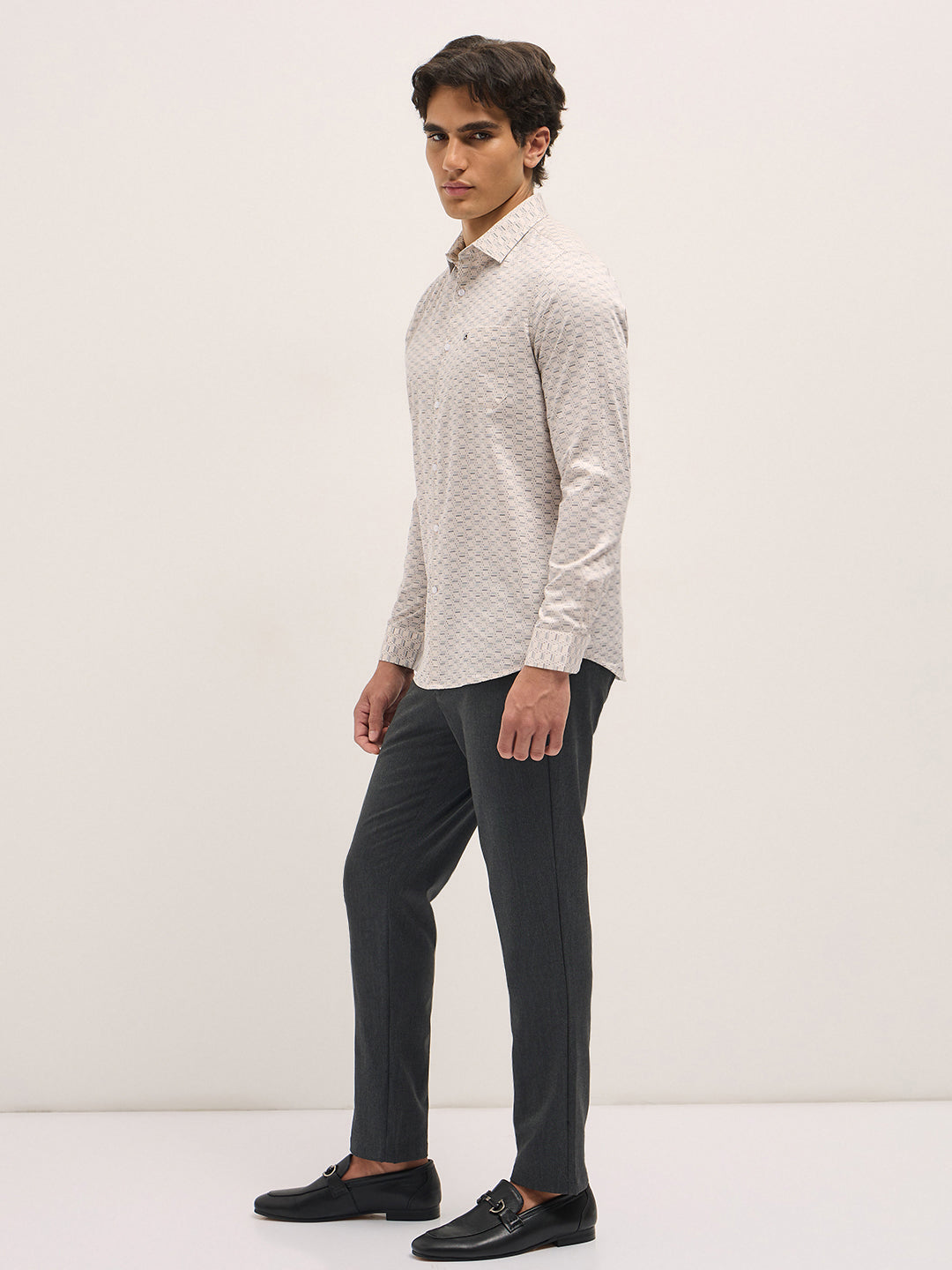 Men Cream Geometric Printed Tailored Fit Formal Shirt