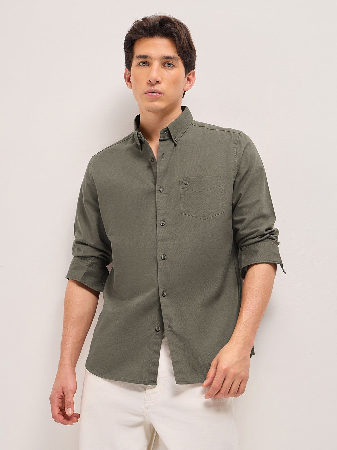 Men Olive Solid Slim Fit Casual Shirt