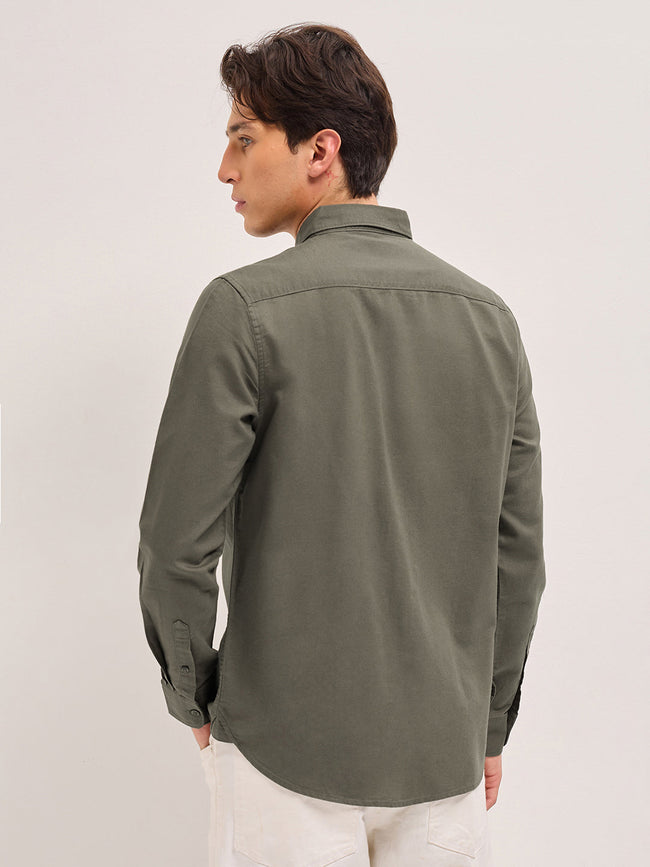Men Olive Solid Slim Fit Casual Shirt
