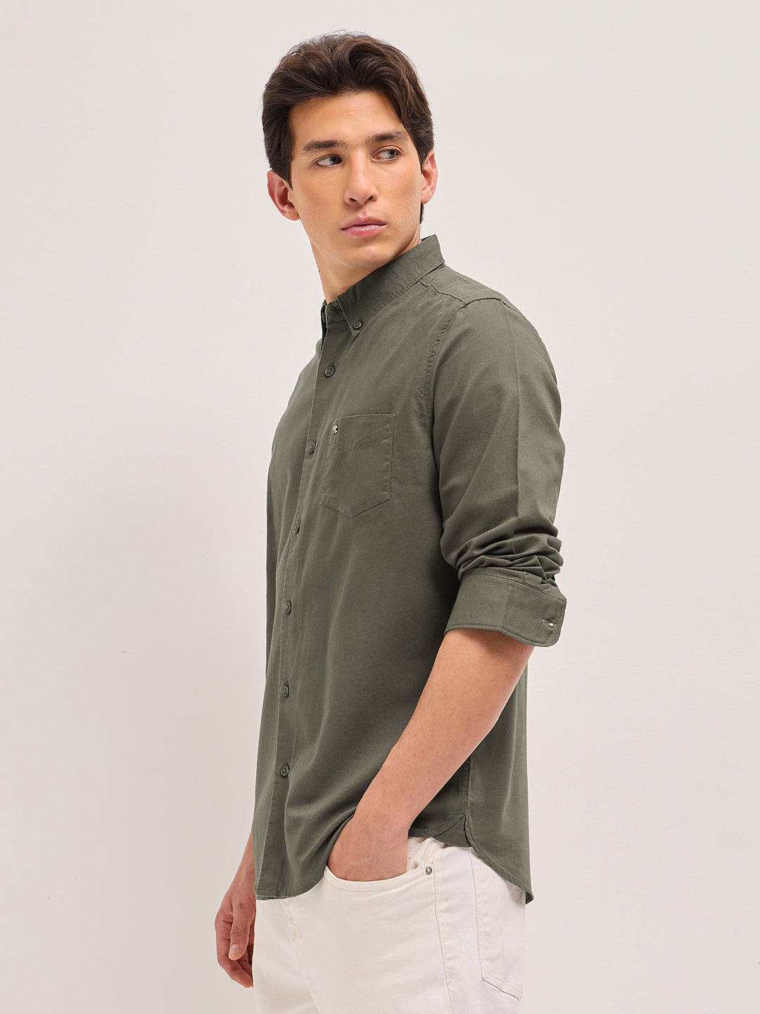 Men Olive Solid Slim Fit Casual Shirt