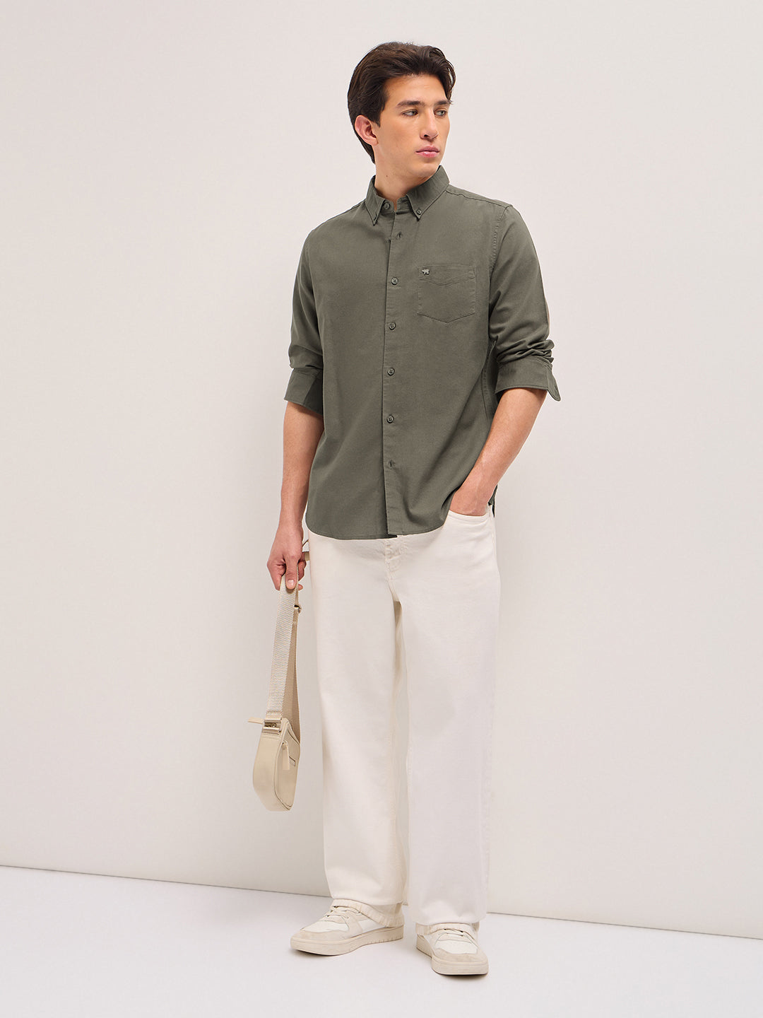 Men Olive Solid Slim Fit Casual Shirt