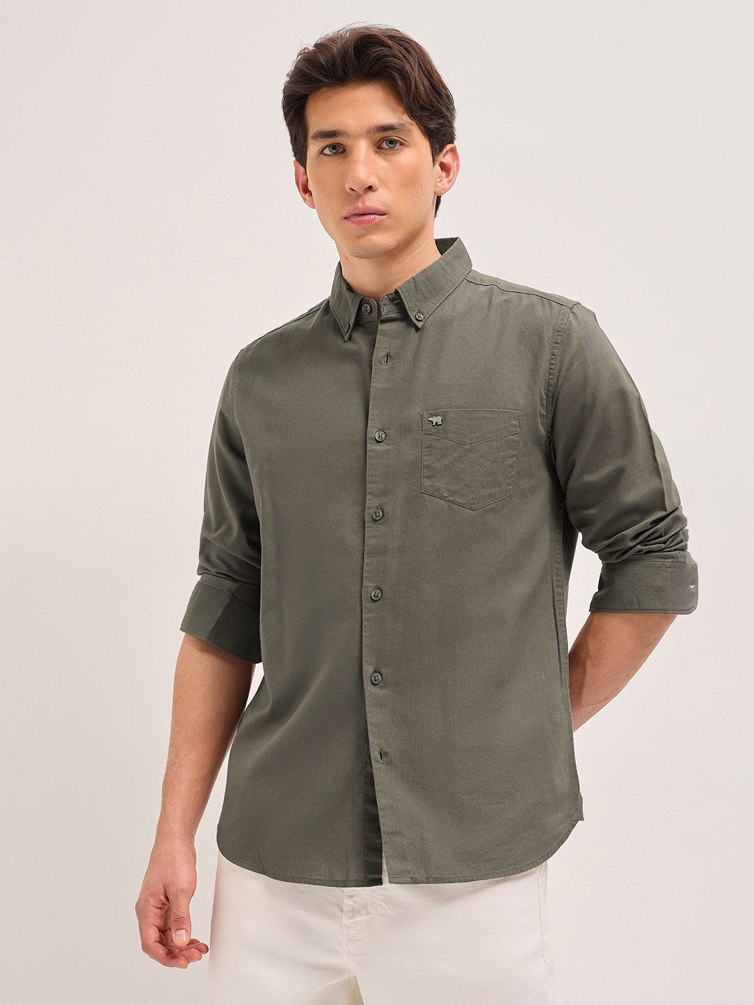 Men Olive Solid Slim Fit Casual Shirt