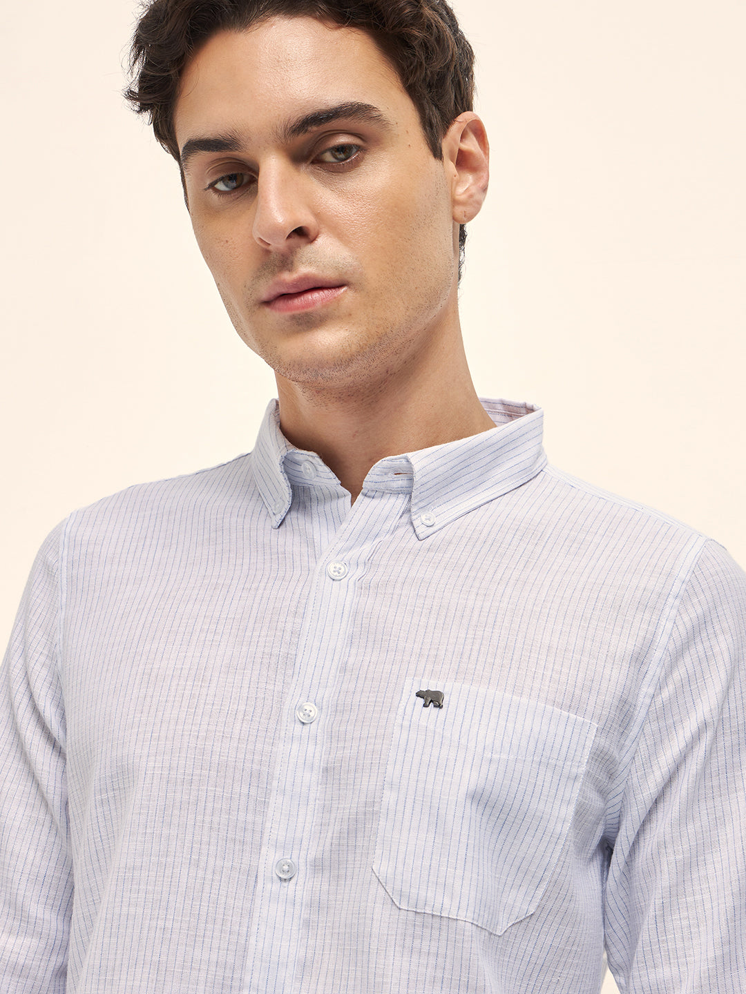 Men White Vertical Pin Stripes Slim Fit Casual Shirt