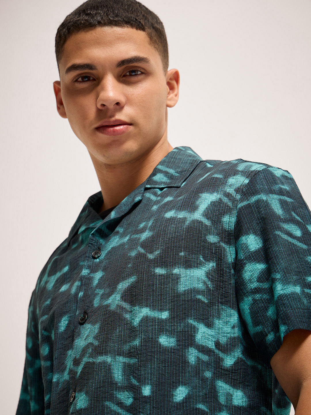 Men Blue Abstract Print Regular Fit Casual Shirt