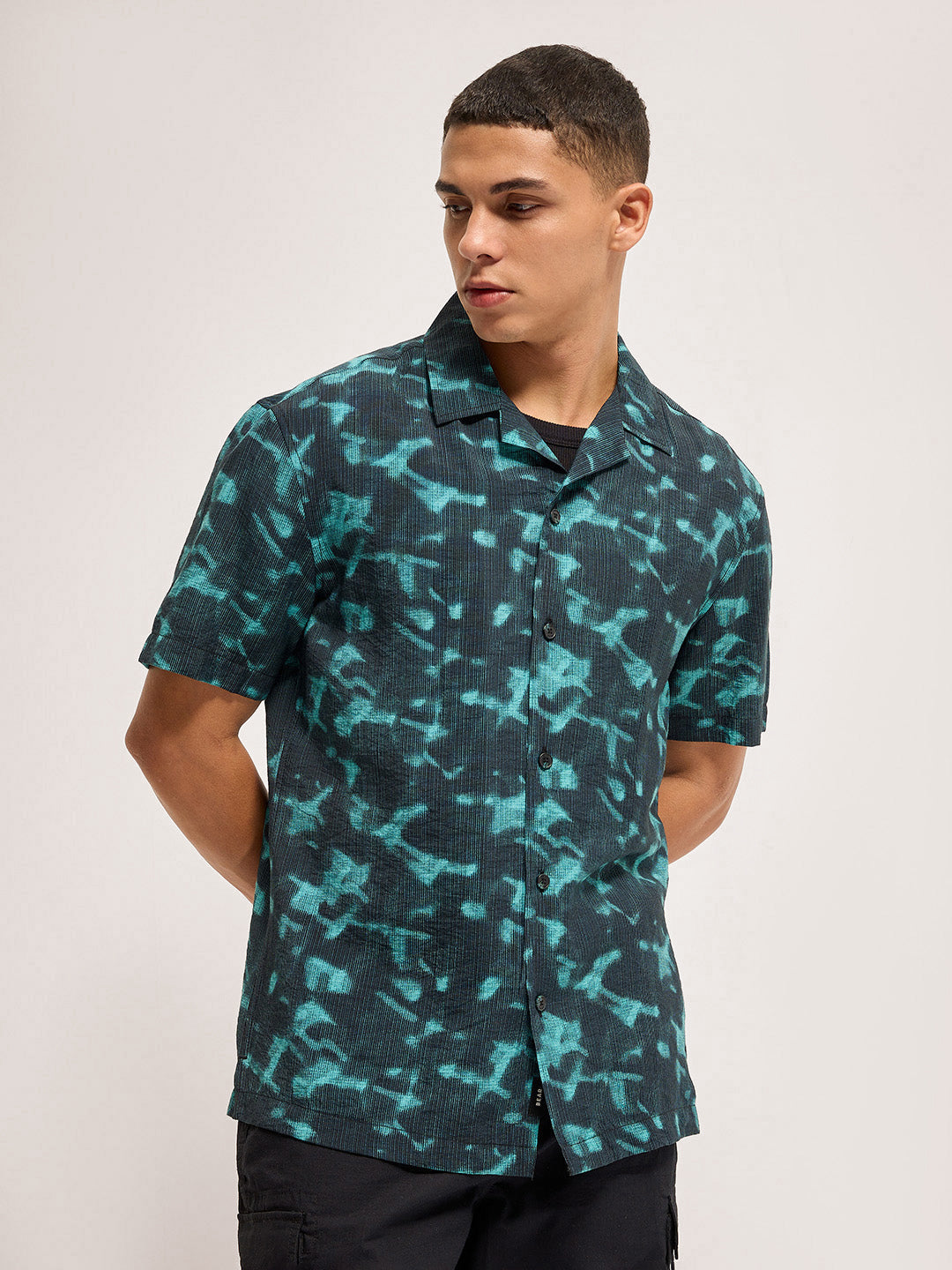 Men Blue Abstract Print Regular Fit Casual Shirt
