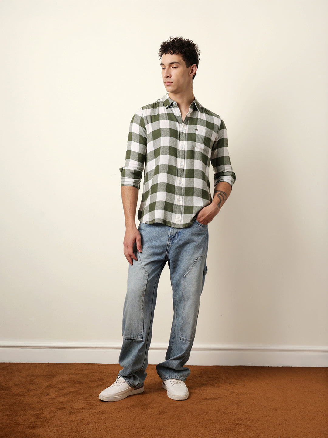 Men Checked Casual Full-Sleeve Shirt