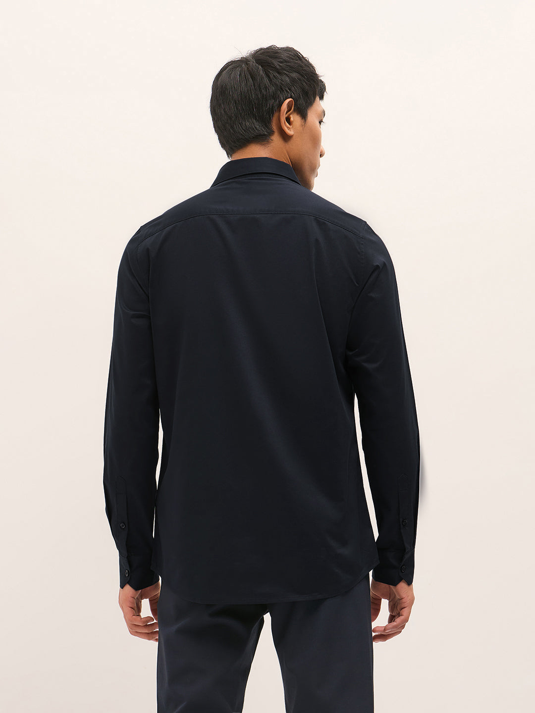 Men Navy Blue Solid Polyester Blend Tailored Fit Formal Shirt