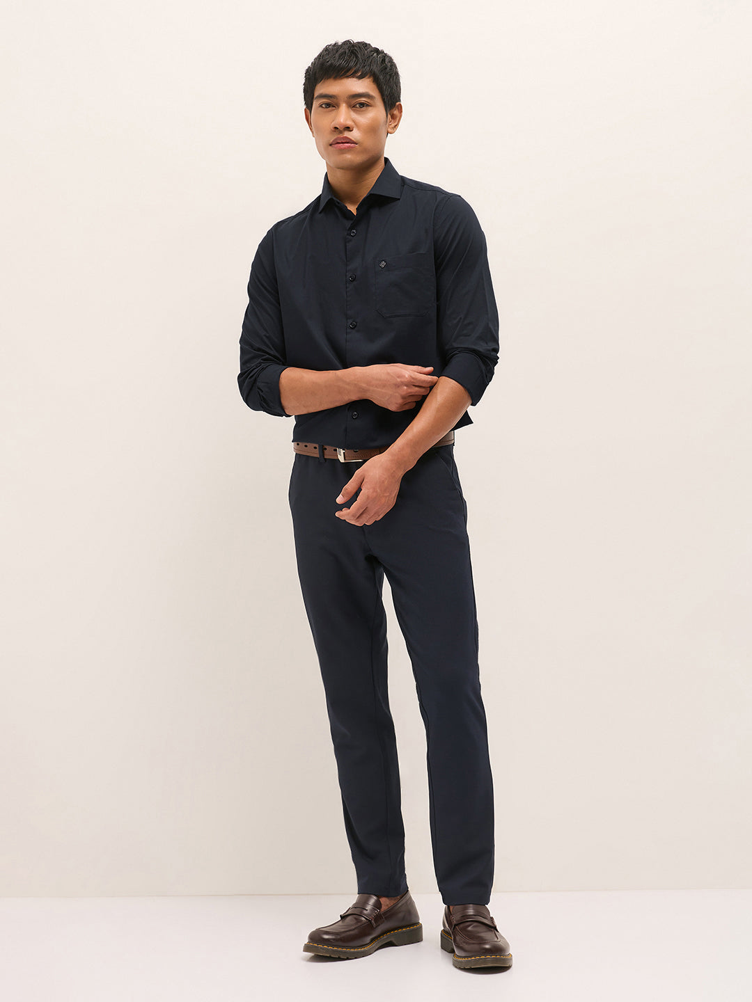 Men Navy Blue Solid Polyester Blend Tailored Fit Formal Shirt