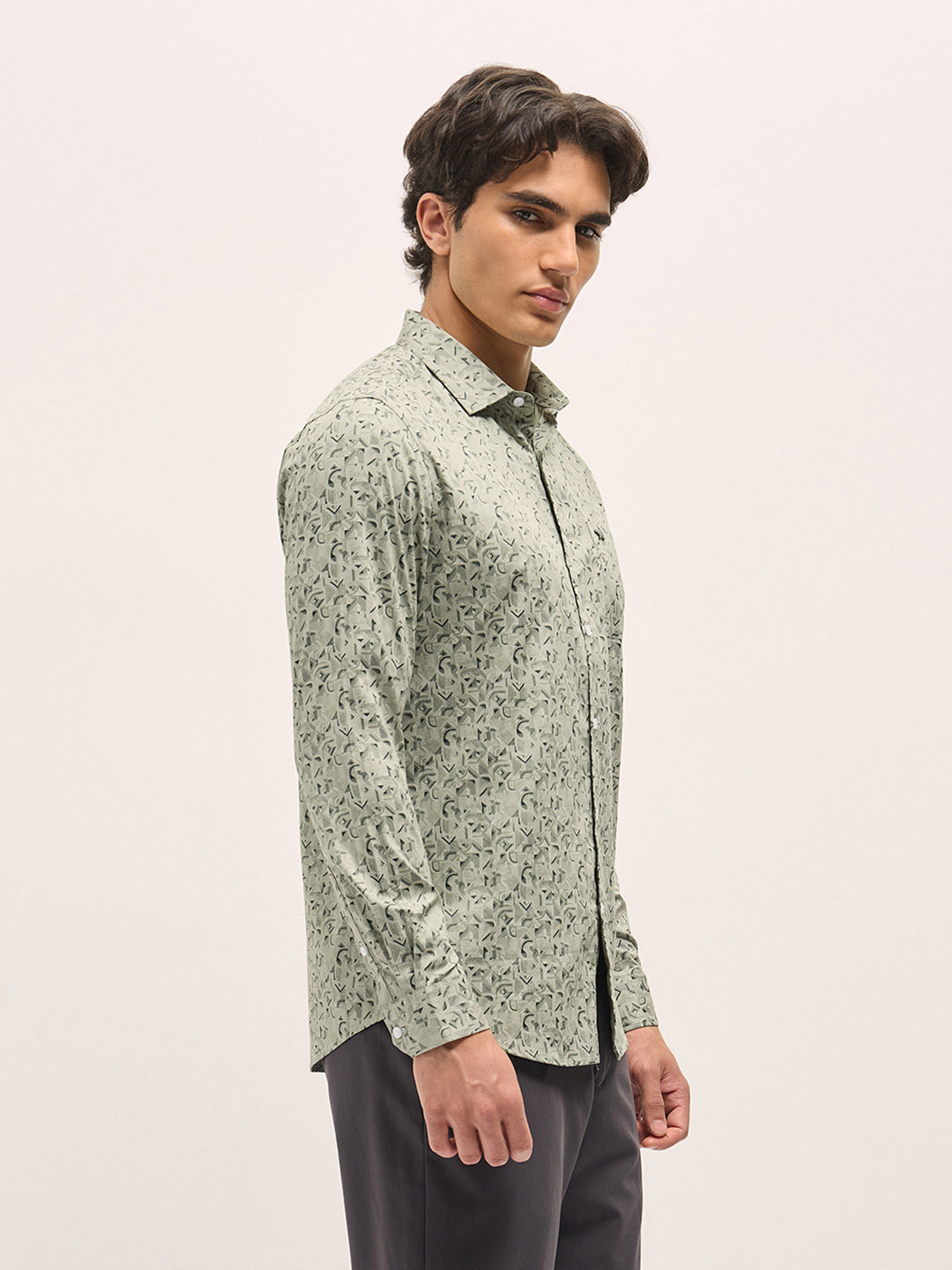 Men Light Pista Green Geometric Printed Tailored Fit Formal Shirt