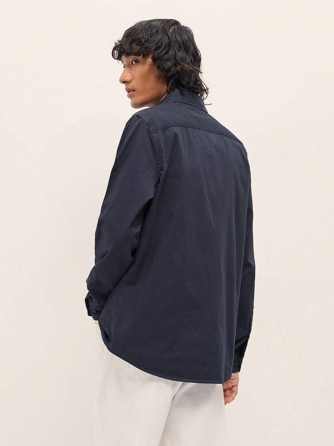 Men Navy Blue Cotton Blend Solid Slim Fit Casual Shirt