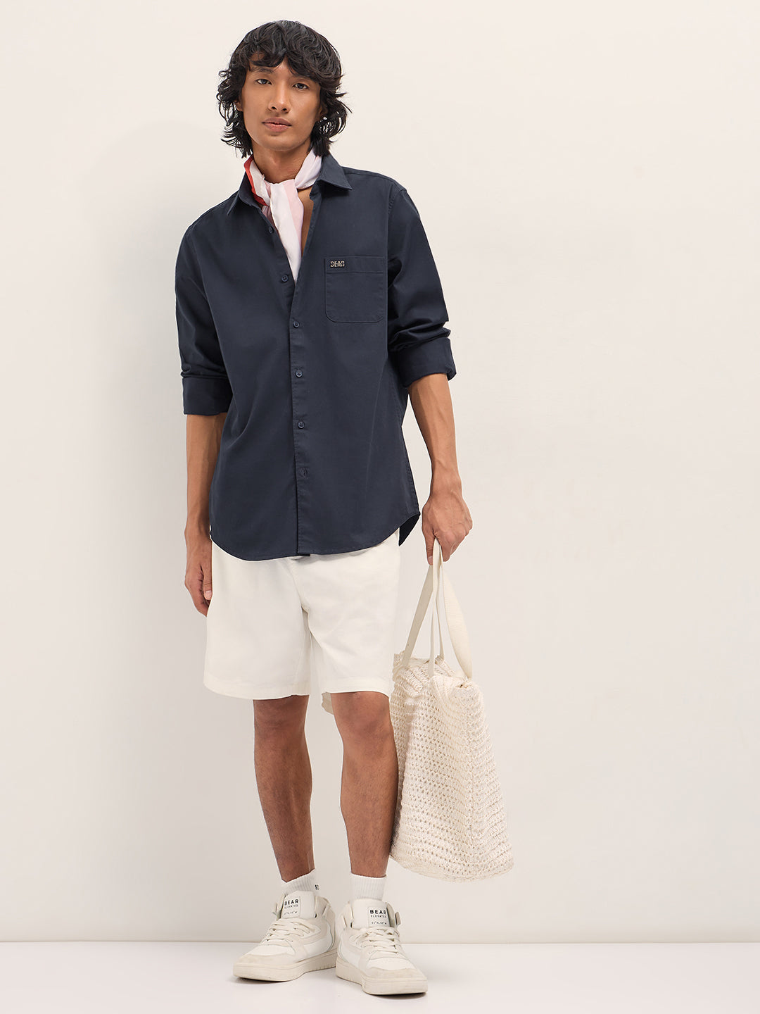 Men Navy Blue Cotton Blend Solid Slim Fit Casual Shirt
