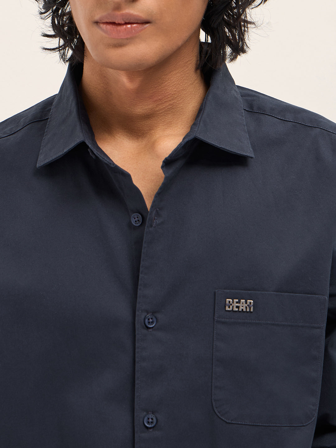 Men Navy Blue Cotton Blend Solid Slim Fit Casual Shirt