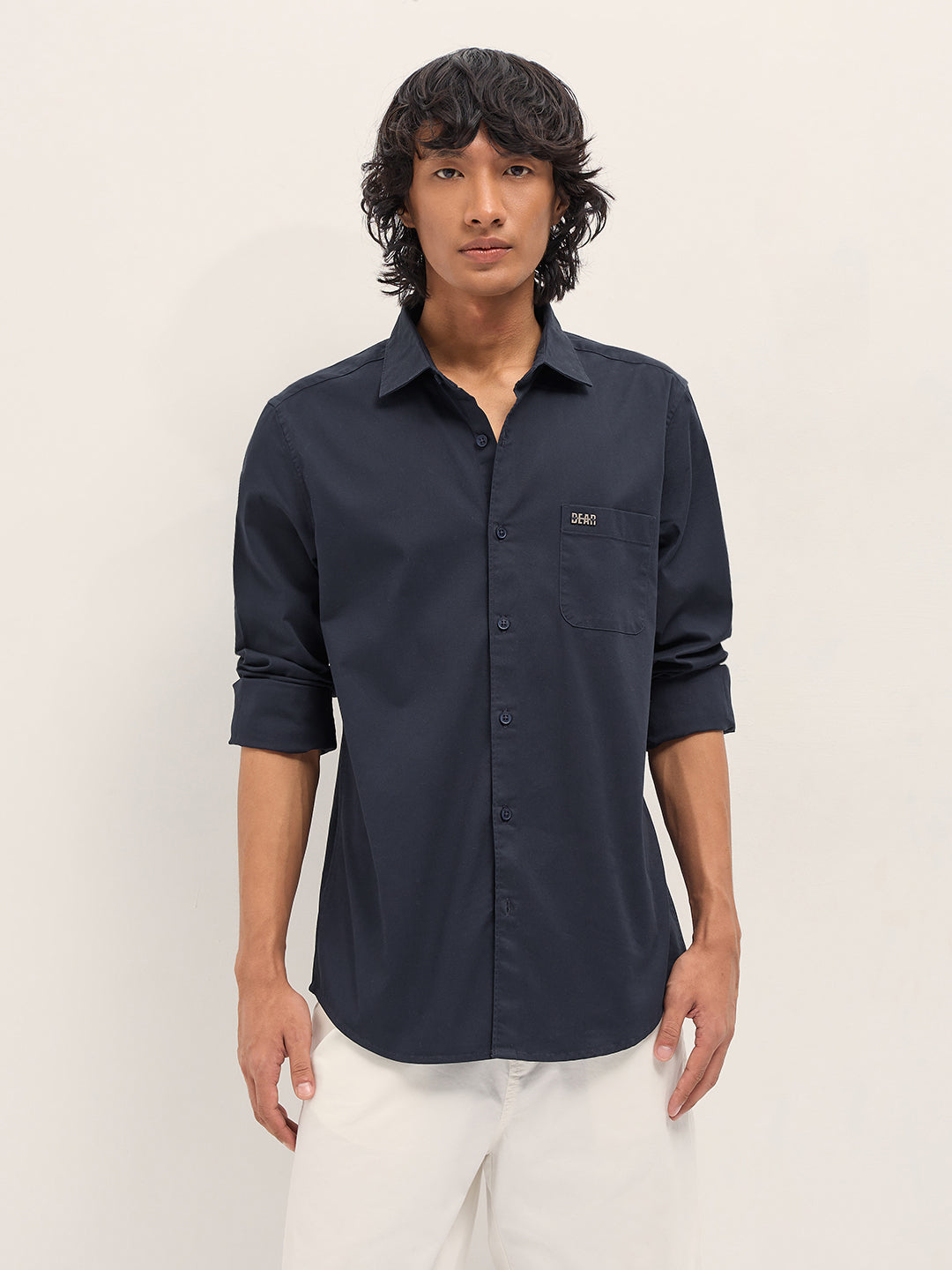 Men Navy Blue Cotton Blend Solid Slim Fit Casual Shirt