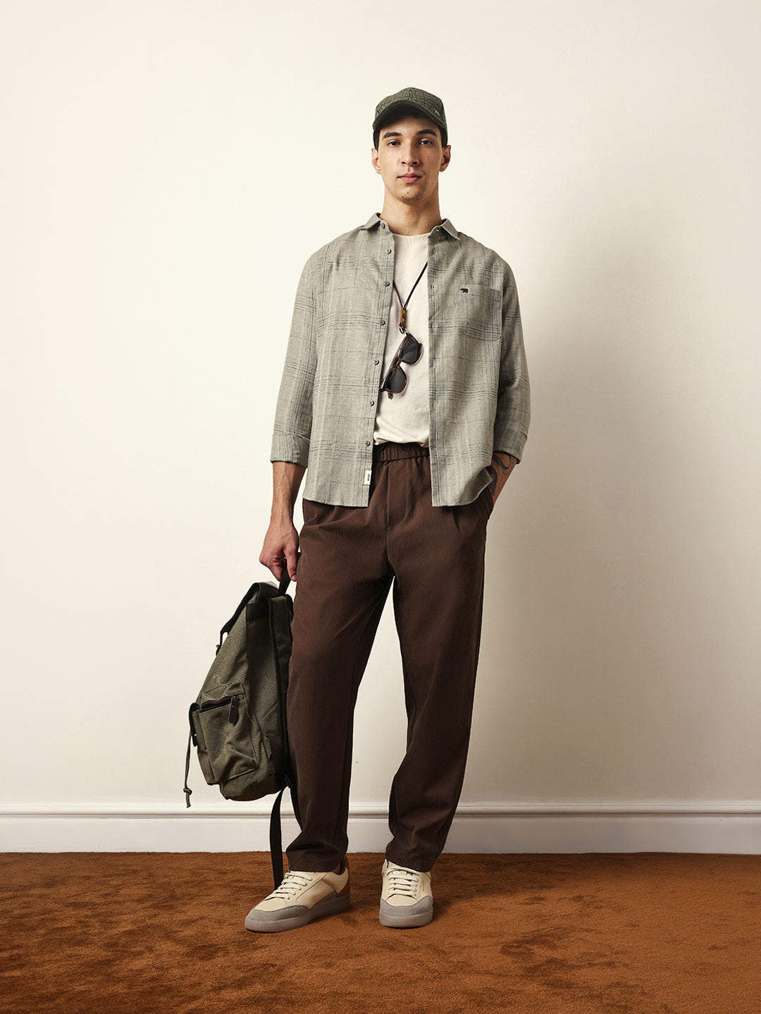 Men Modern Fit Casual Shirt