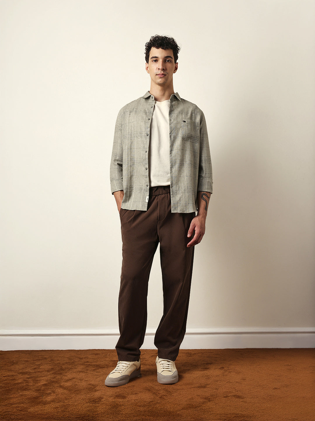 Men Modern Fit Casual Shirt