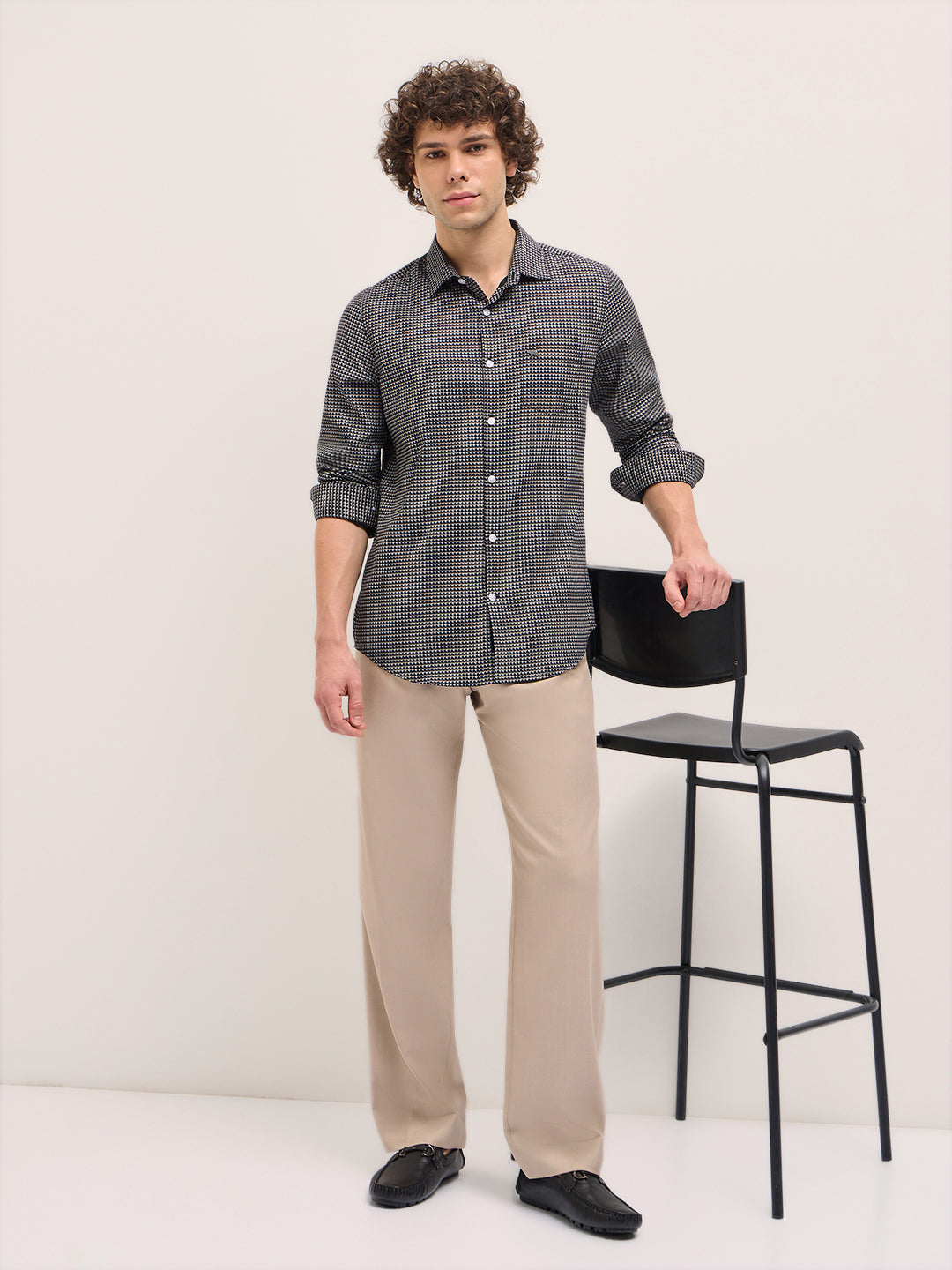 Men Black Geometric Printed Tailored Fit Formal Shirt