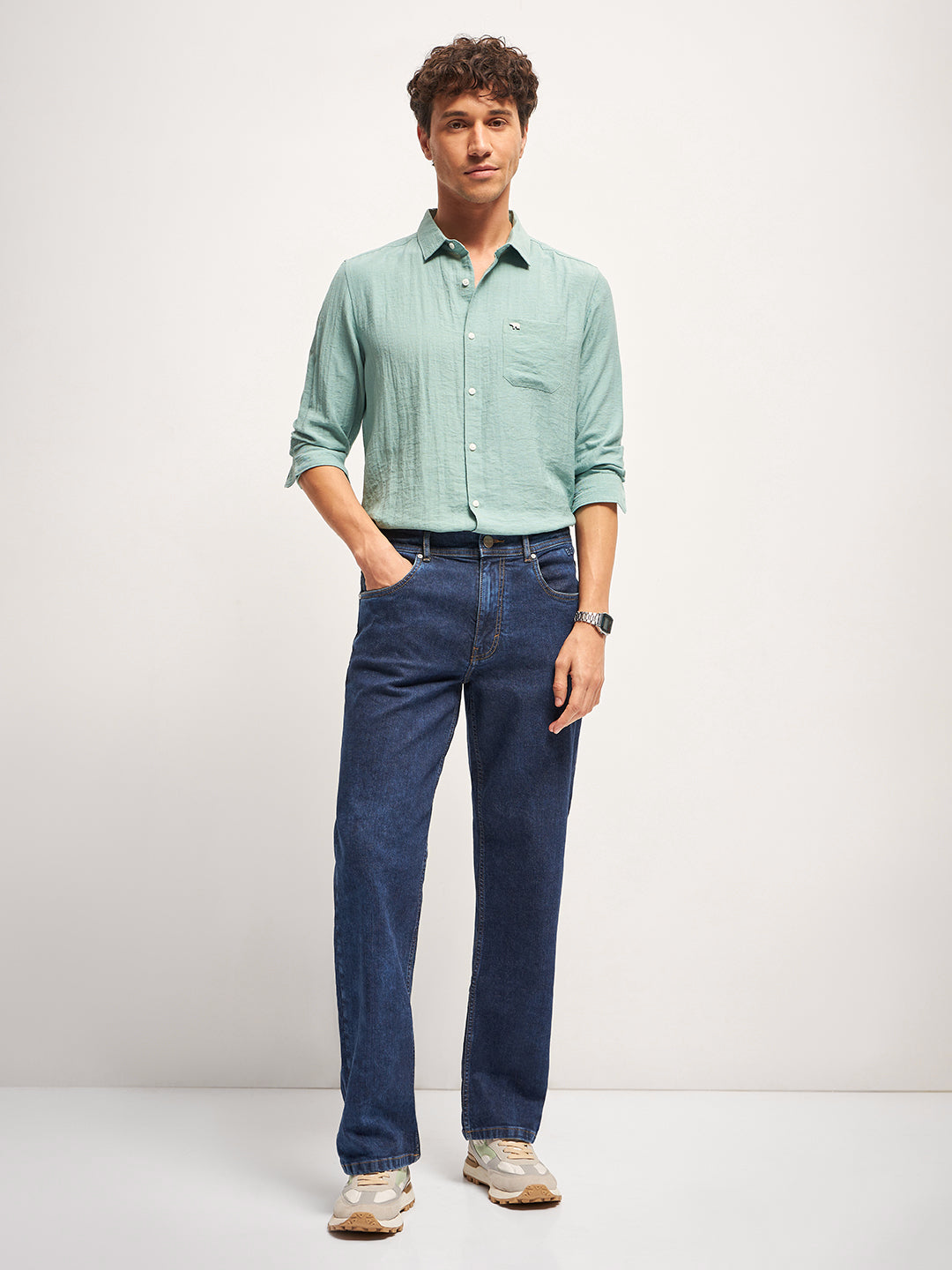 Men Green Solid Slim Fit Casual Shirt