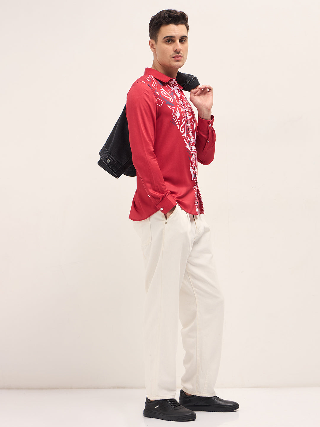 Men Red Tribal-inspired geometric Print Slim Fit Casual Shirt