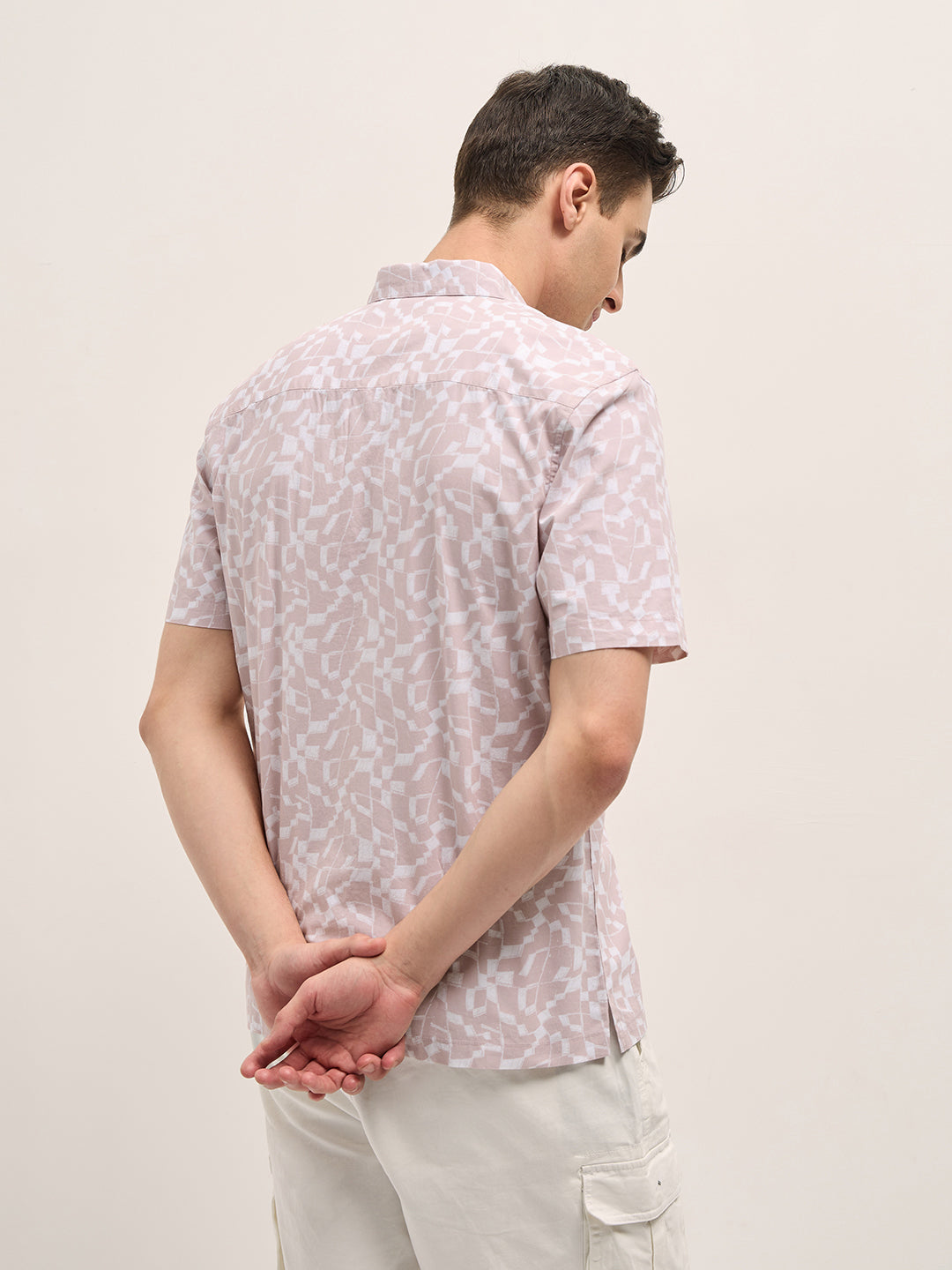 Men Pink Geometrical Print Relax Fit Casual Shirt
