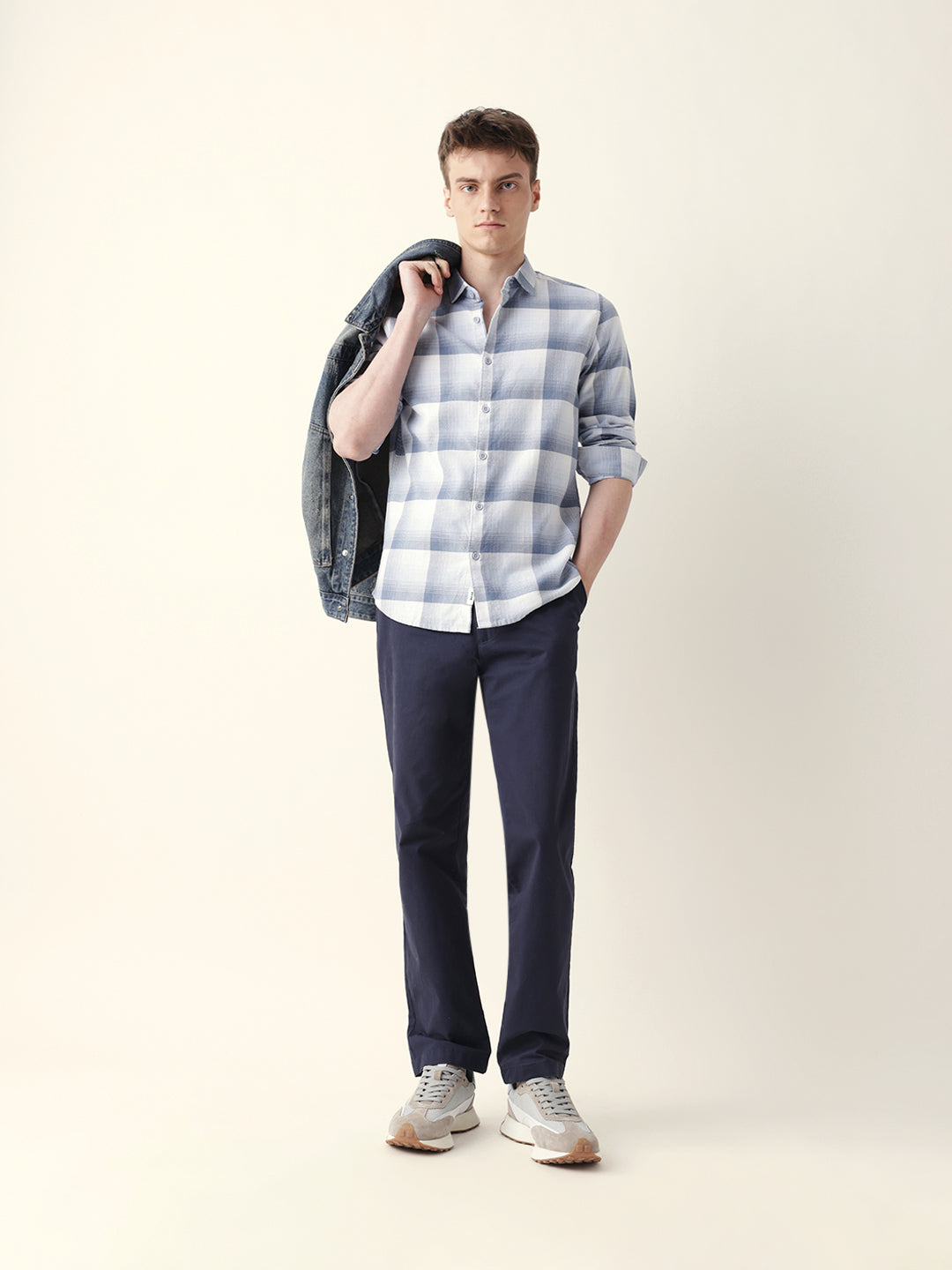 Men Casual Plaid Button-Down Shirt
