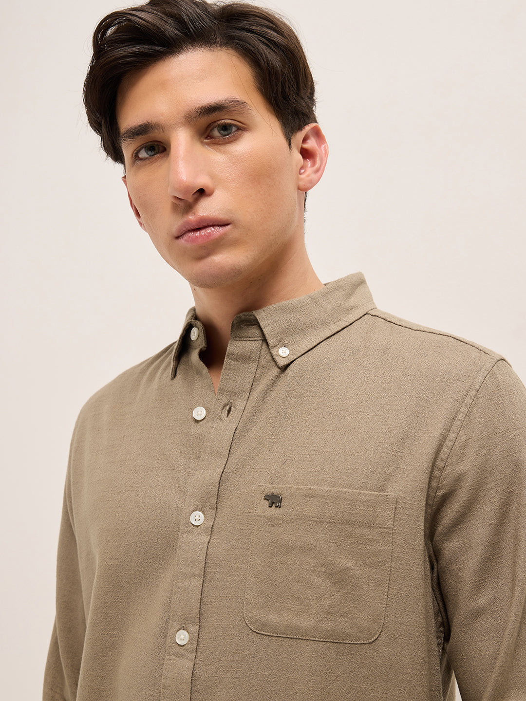 Men Beige Solid Slim Fit Cotton Casual Shirt