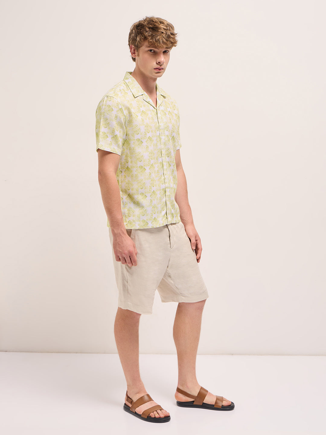 Men Green Digital Abstract Print Regular Fit Casual Shirt