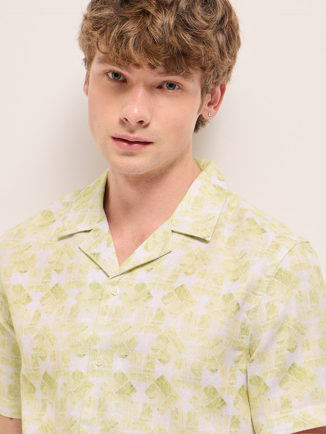 Men Green Digital Abstract Print Regular Fit Casual Shirt