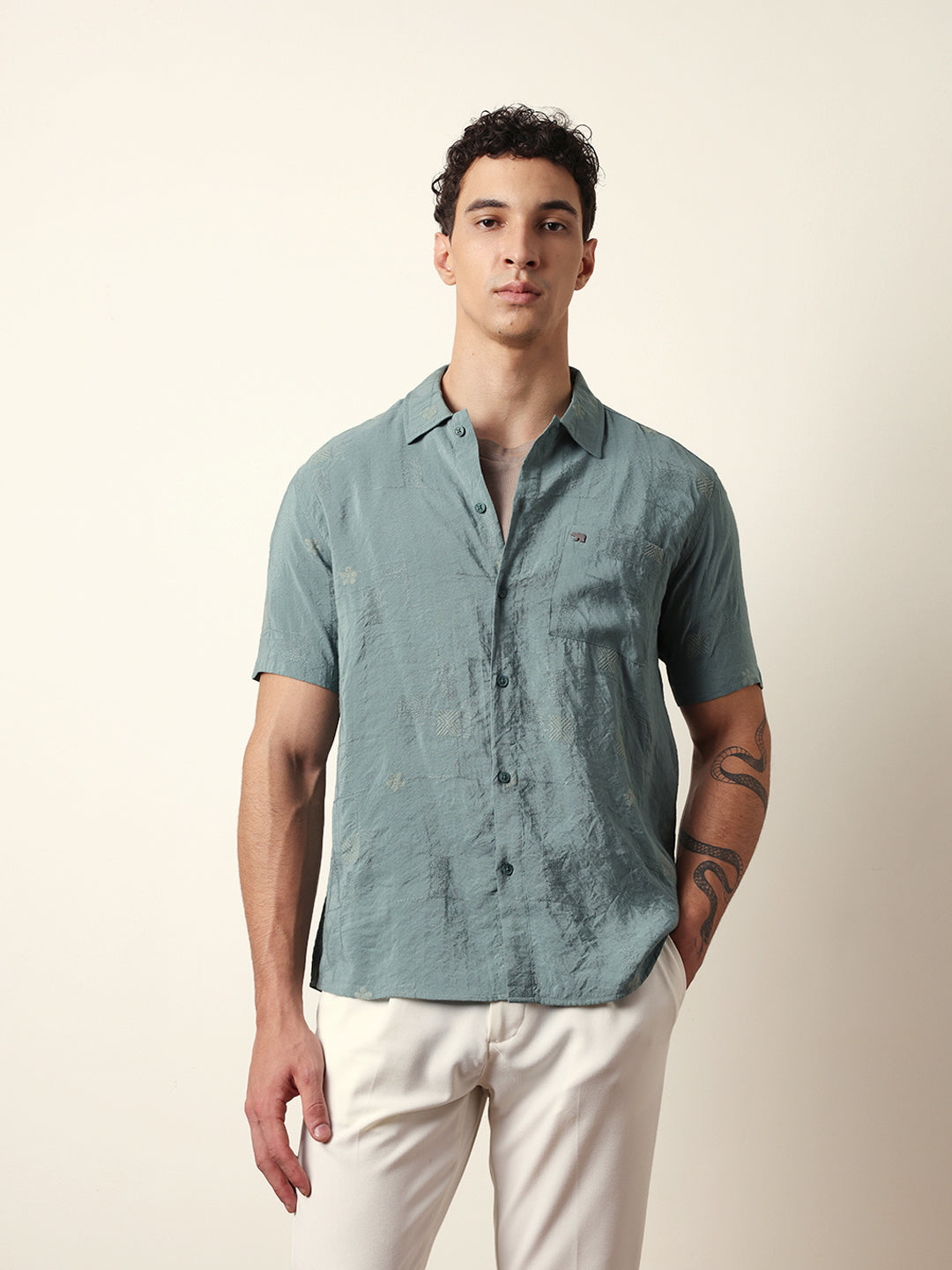 Men Modern Fit Casual Shirt